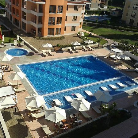 Apartment In St. Constantine And Helena Saints Constantine and Helena Exterior foto